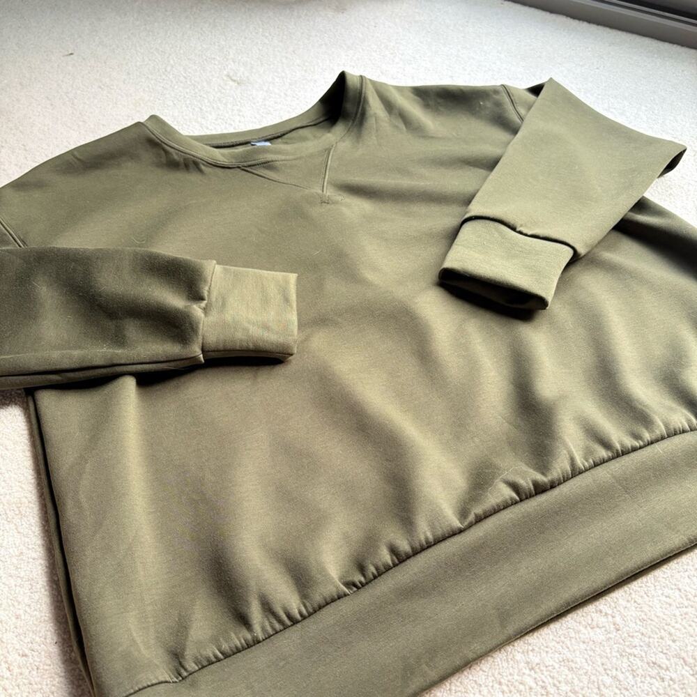Dear Scarlett Green Classic Crewneck Sweater - Picture 3 of 5